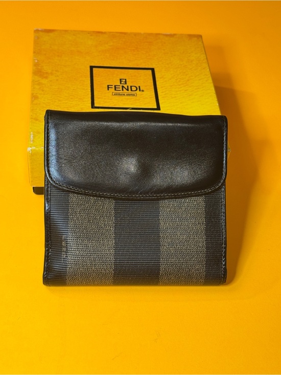 Fendi Other - Fendi Mans Elegant Black and Tan bifold wallet